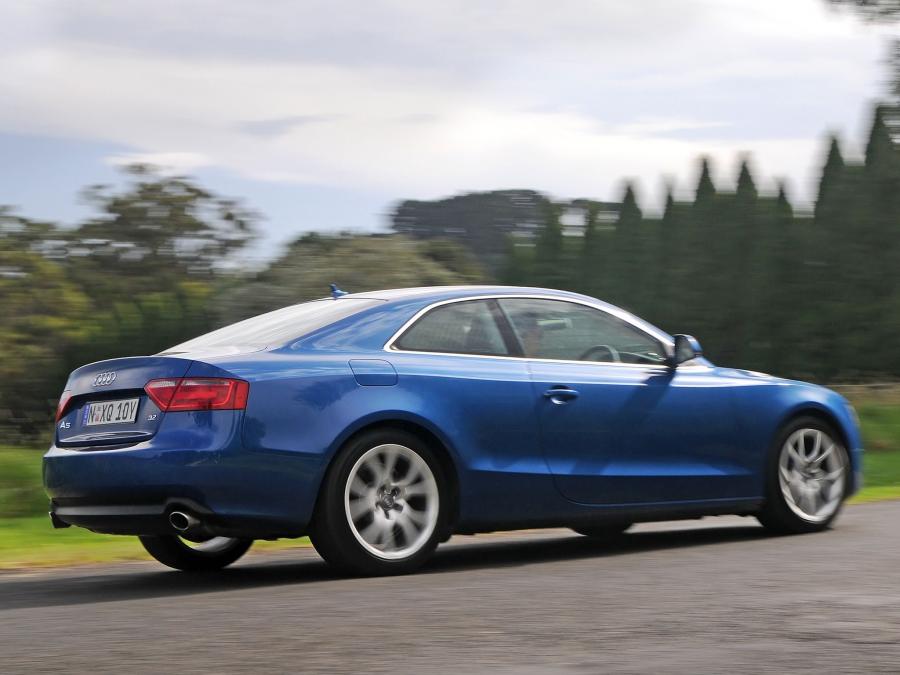  Audi A5 Coupe 3.2 2008 года  (AU) (фото 3 из 12)